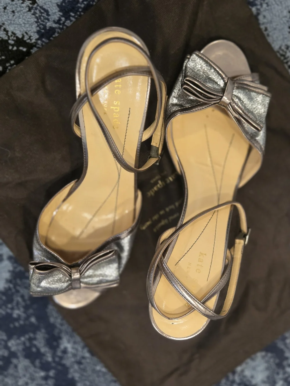 Kate Spade Pewter Metallic Leather Bow Slingback heels Size 8.5